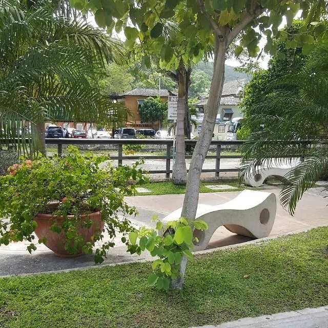 Mcfarlane'S Place Ocho Rios Appartamento
